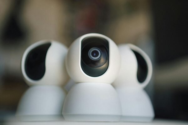 las mejores cámaras de vigilancia interior para personas mayores