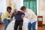 compartir tareas para aliviar carga en cuidadores