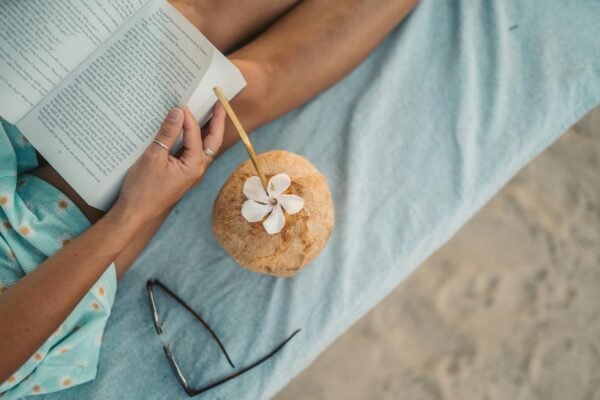 una buena lectura para relakarse para un buen autocuidado en cuidadores