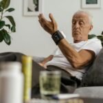 mayores con problemas de salud monitoreandose